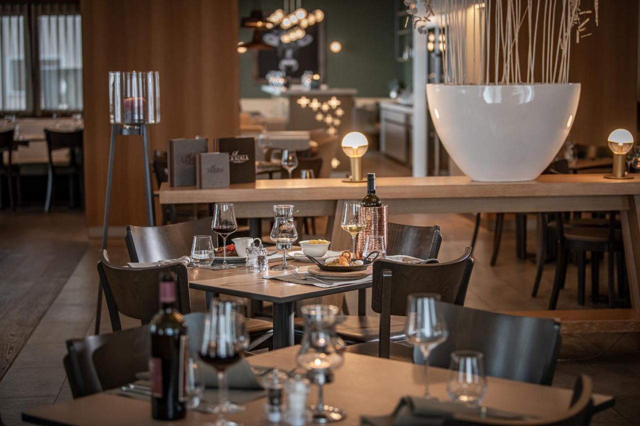 Restaurant La Siala होटल